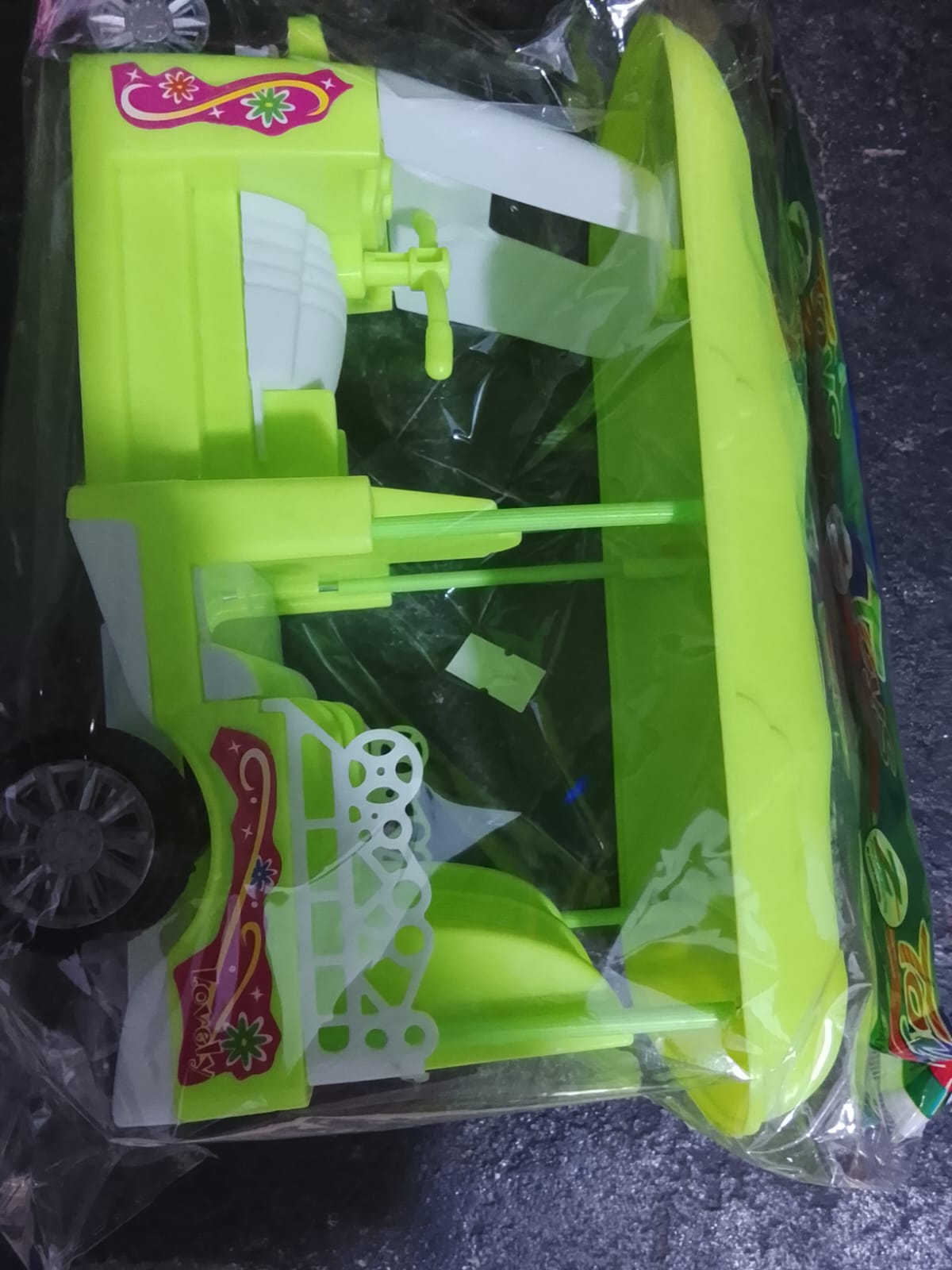 C.N.G.Toy
